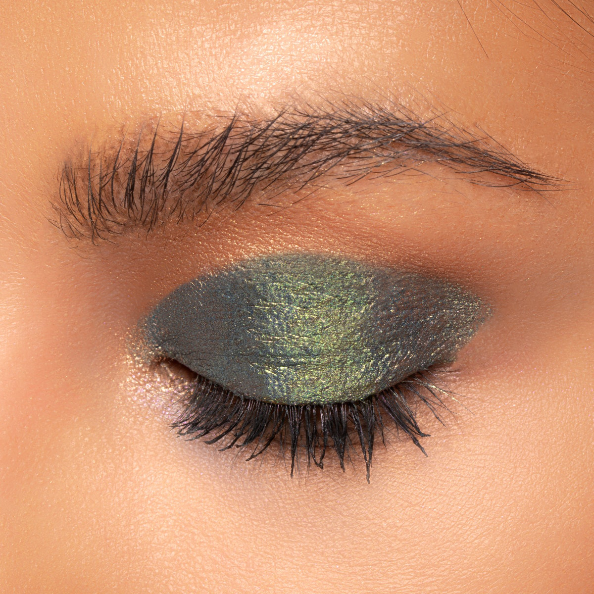 Mineral Wear Diamond Meltallic Liquid Eyeshadow / Golden Emerald 5