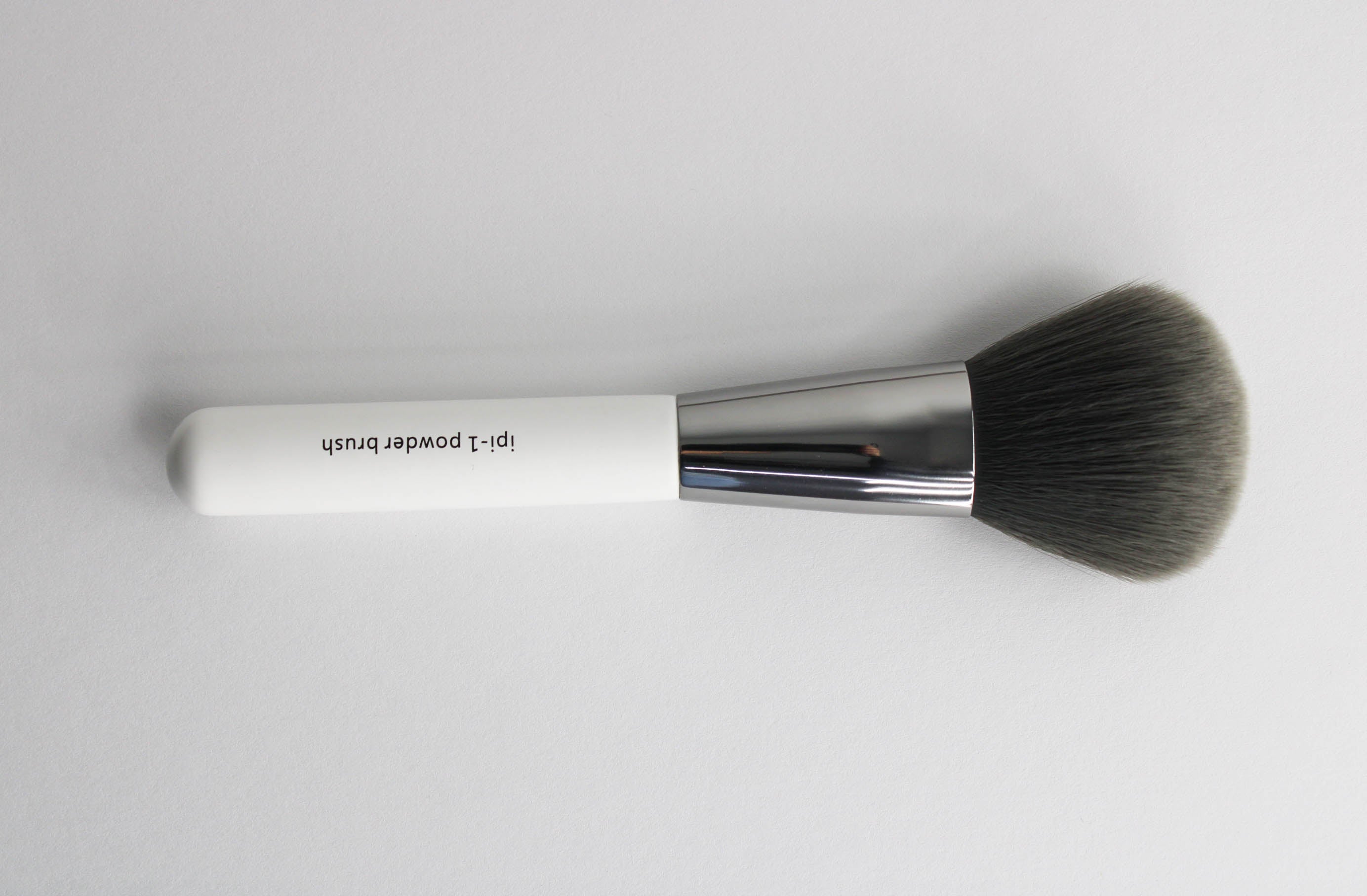 Brocha para polvo IPI-1 - Hollywood Image / IPI - The Make Up Center