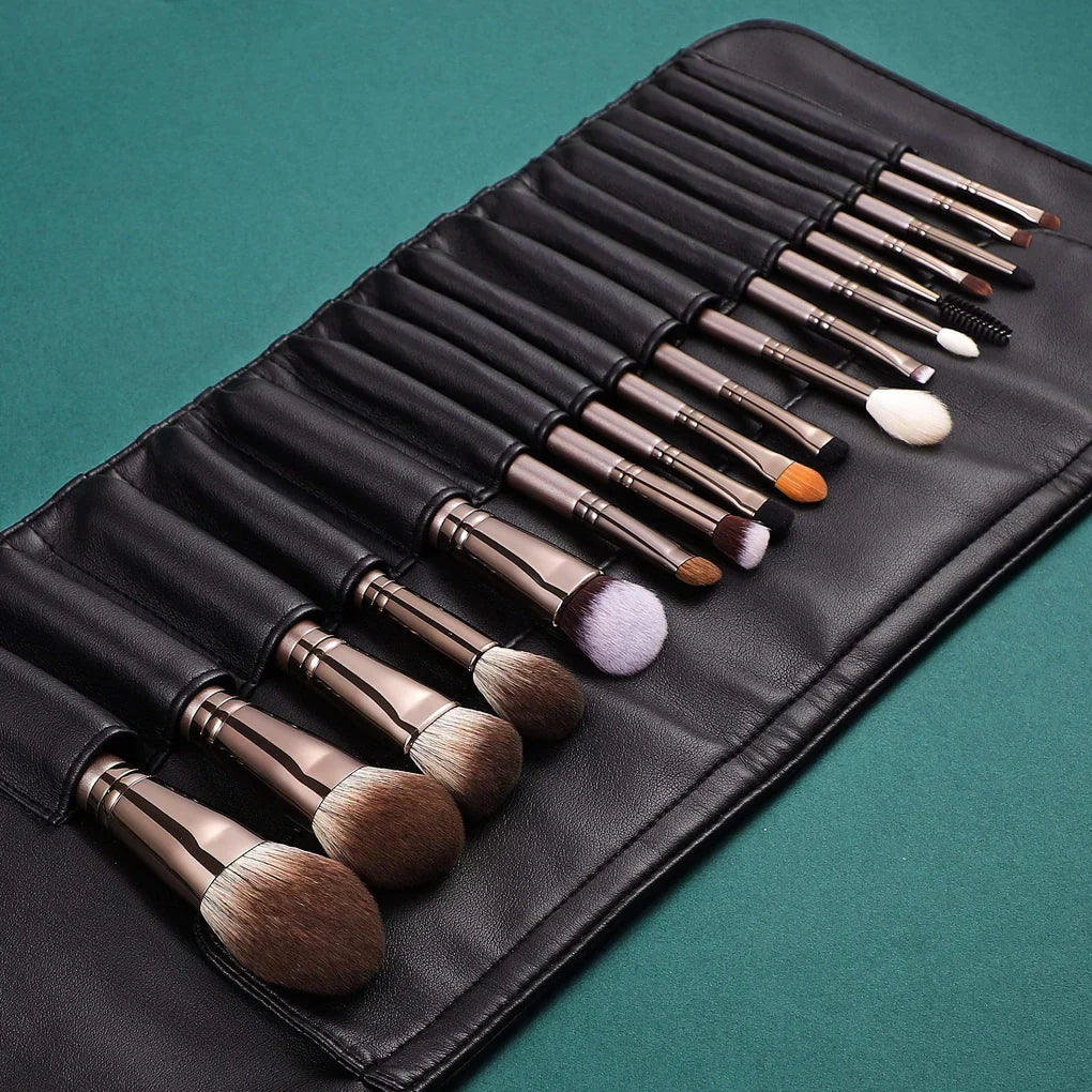 MAGICIAN SERIES - 18 COMPLETE BRUSH KIT - LUCKY COFFEE 2