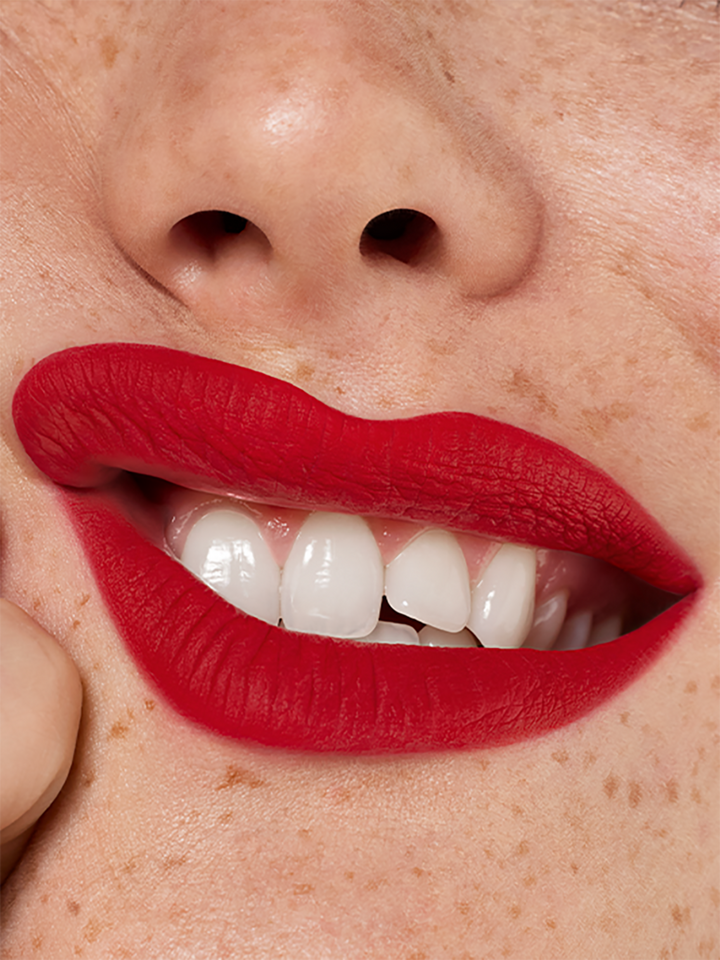 Matte Lip Color Serrated Bite 1