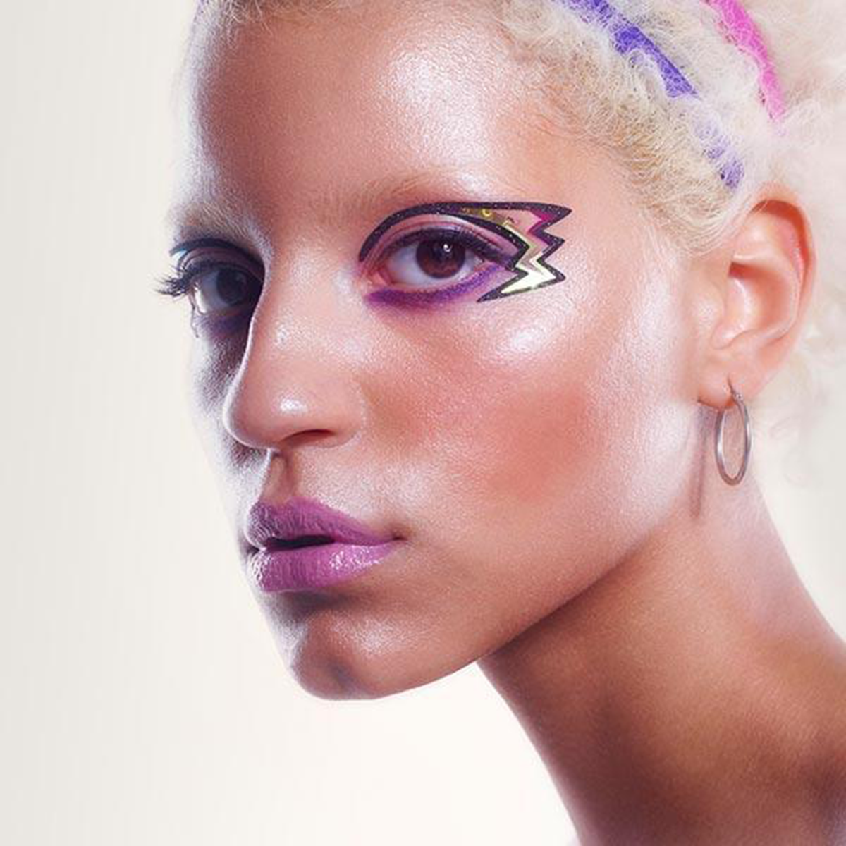 Zig Zag Liners / Face Lace by Phyllis Cohen 4