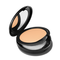 C4 Studio Fix Powder Plus Foundation