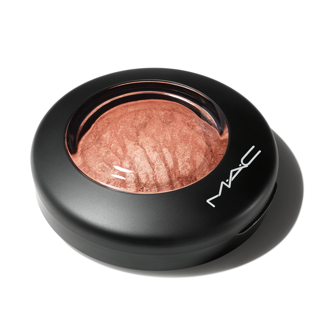 Cheeky Bronze Iluminador Mineralize Skinfinish 2
