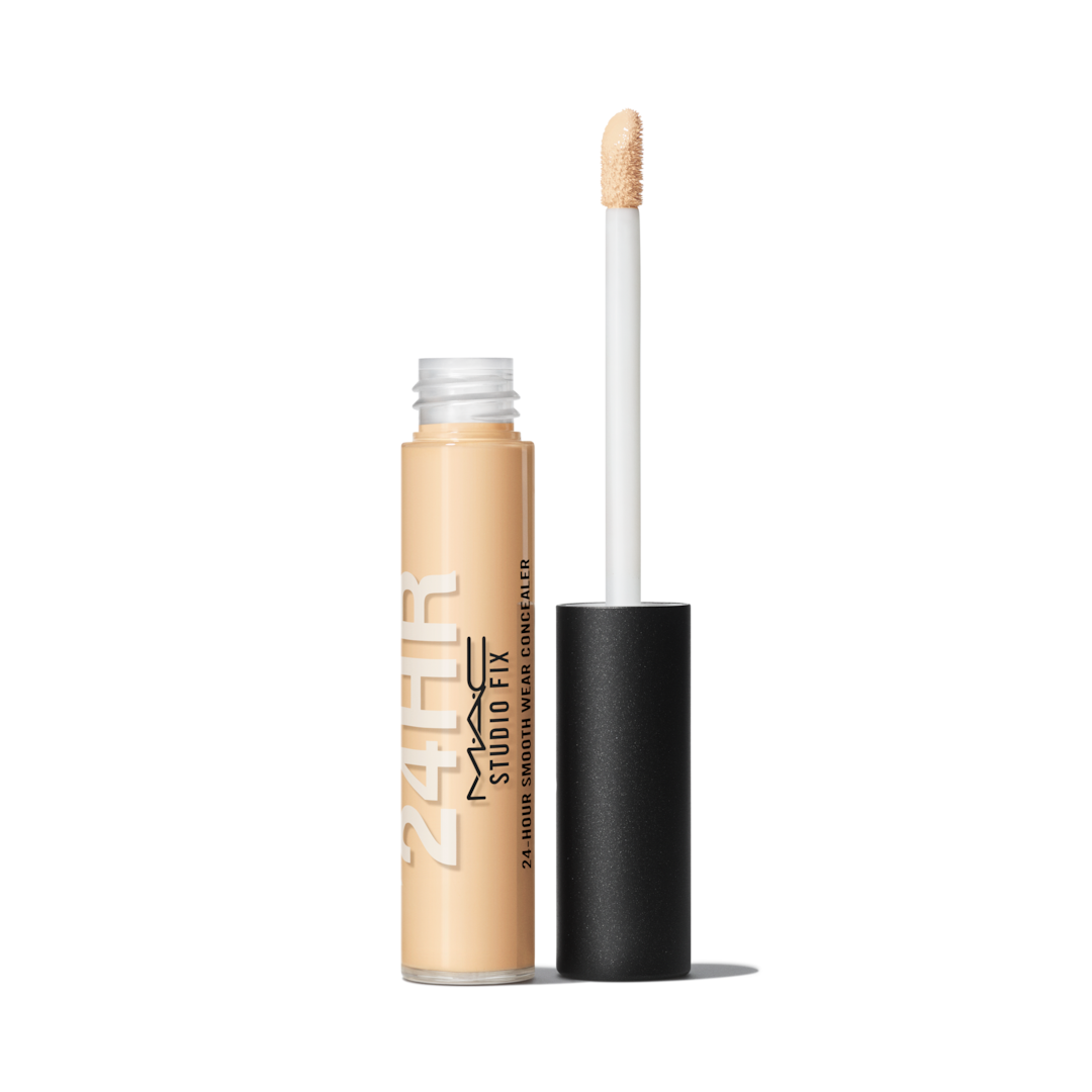 NC25 Studio Fix 24-Hour Smooth Wear Concealer 1